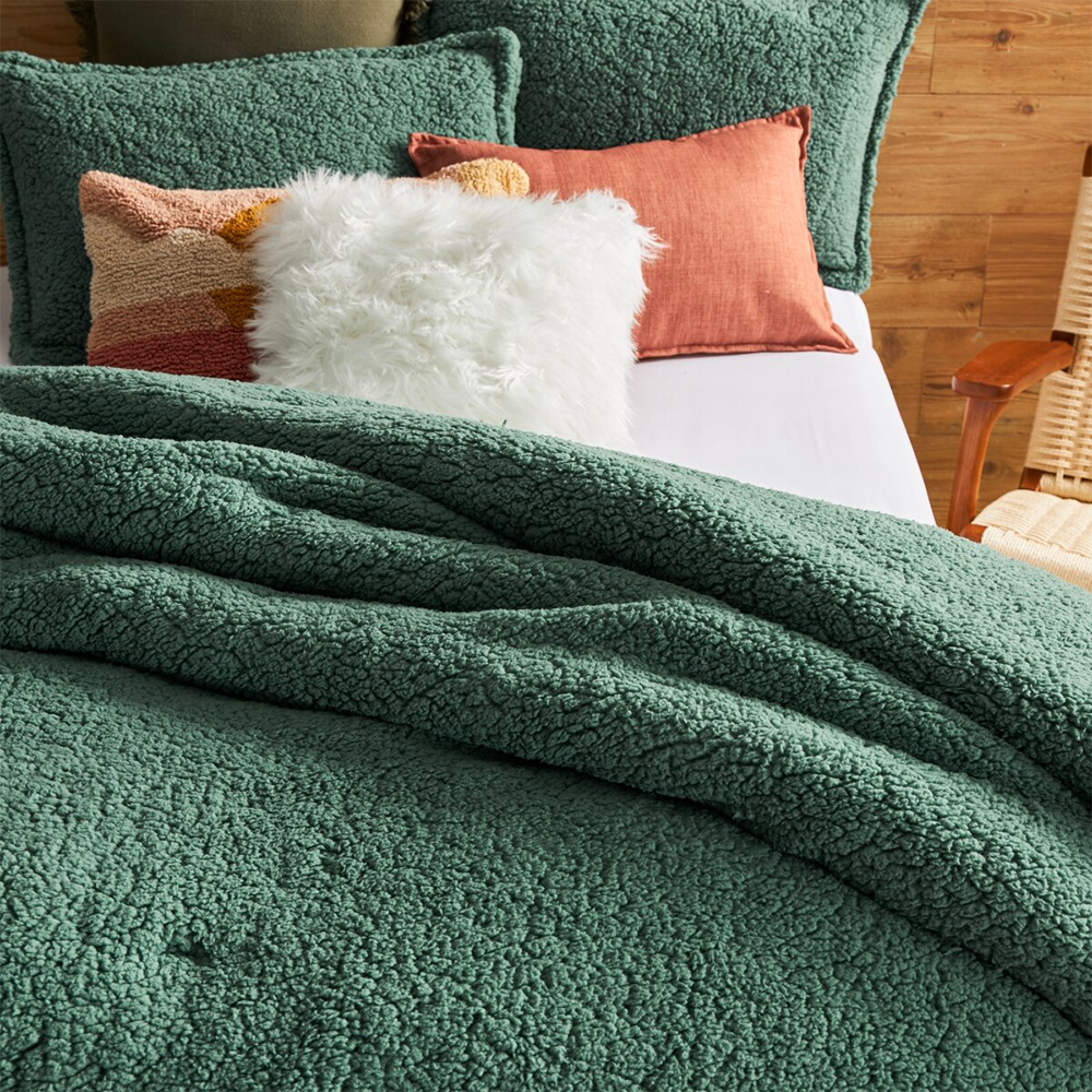 Bakit Pumili ng mga Down-Filled Comforter kaysa sa Synthetic sa 2026