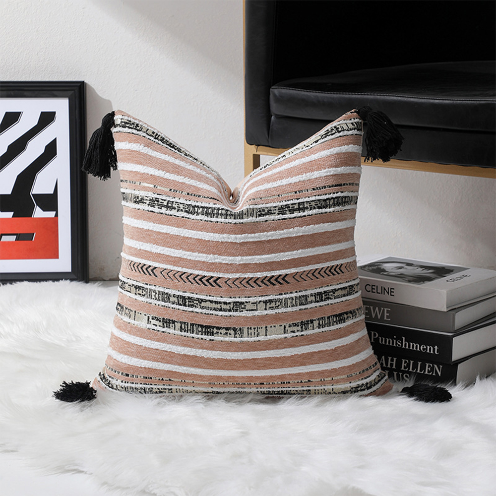 Striped chenille textured cushion decor pillow na may tassel